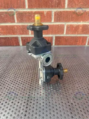 USED 2- ITT PURE FLO RA25MAX DIAPHRAGM VALVE W/ 1" TO 3/4" SANITARY FITTING