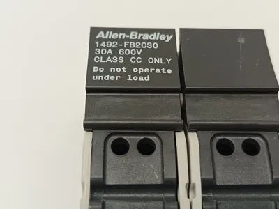 USED ALLEN BRADLEY SER B FUSE HOLDER, 2 POLE, W/ LP-CC-10 FUSES