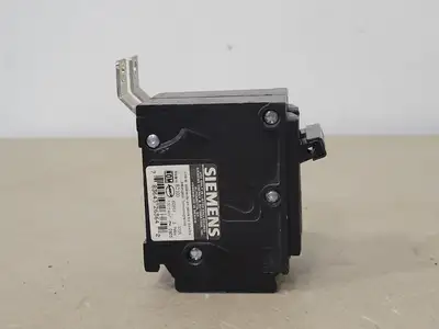 Used SIEMENS B2100 Switchgears British Columbia CA | Lenmark #239567