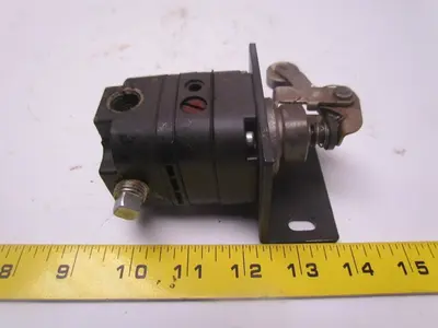 Marsh Bellofram 10PL Pneumatic plunger operated regulator 2-60 PSI Range