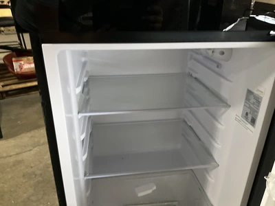 Used GE PPV10R5YBRBB Refrigerators Michigan US | Miedema Asset Management Group #1443109