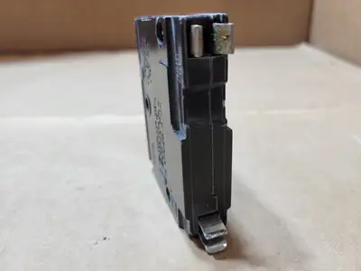 Used SQUARE D QOB120 Switchgears British Columbia CA | Lenmark #1438612