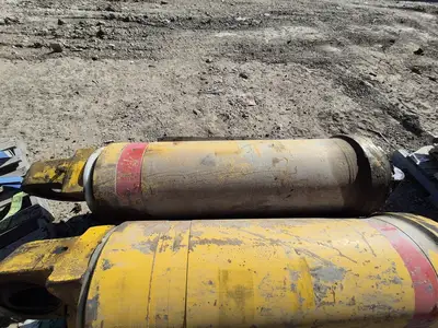 830E-DC LH Hoist Cylinder - 45,217 hrs