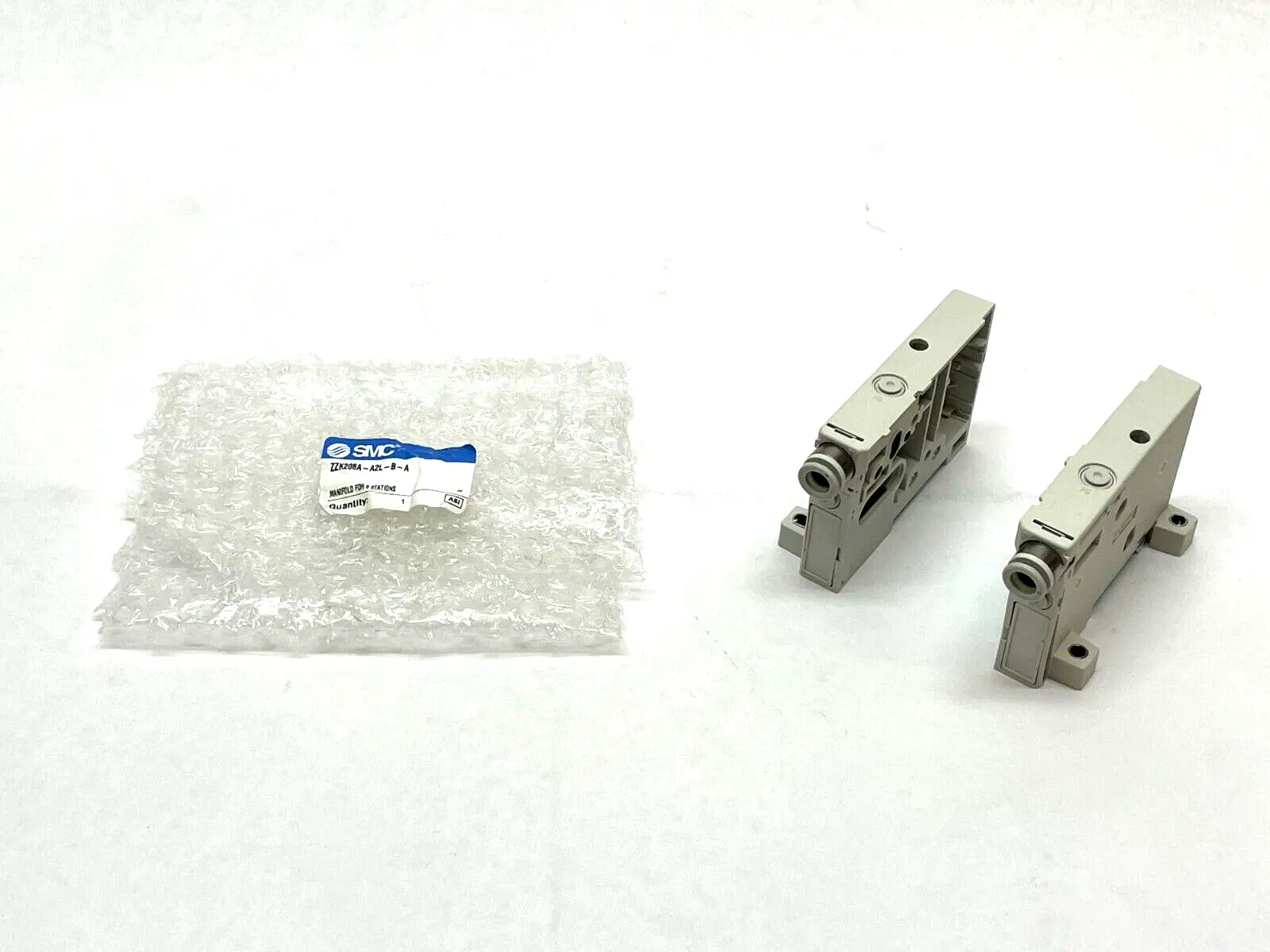 ZZK208A-A2L-B-A | SMC  Manifold Side Blocks for 8 Stations - New – Open Box