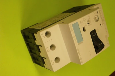 USED SIEMENS 3RV1011-1CA10
