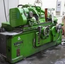 1942 NORTON 10 X 40 GRINDERS, CYLINDRICAL - PLAIN | GCH Machinery (3)