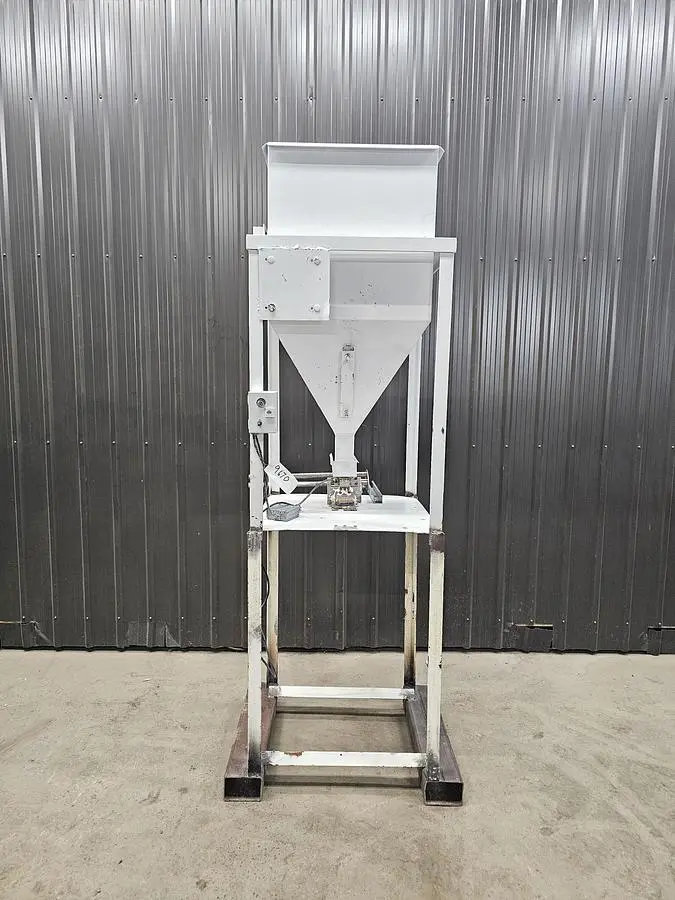 🔴 Heading to Auction May 27 - Used Vibratory Feeder, With Magnet