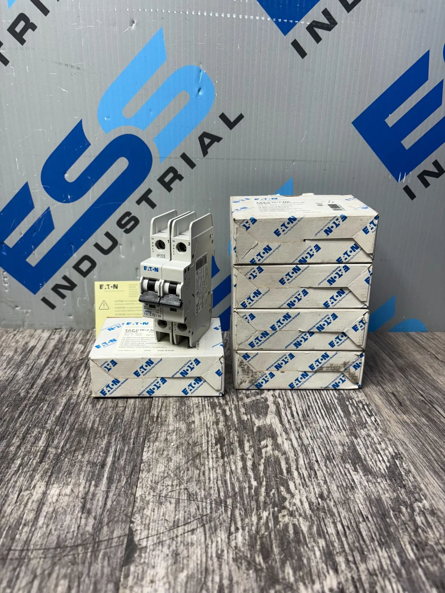 NEW Eaton FAZ-C15/2-NA 102169