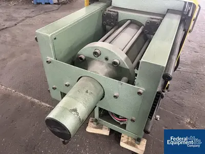 USED ARBURG 39 Ton Arburg Injection Molder, Model 220-90-350