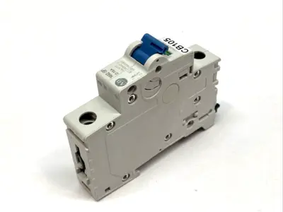 USED ALLEN-BRADLEY SERIES D 15A CIRCUIT BREAKER