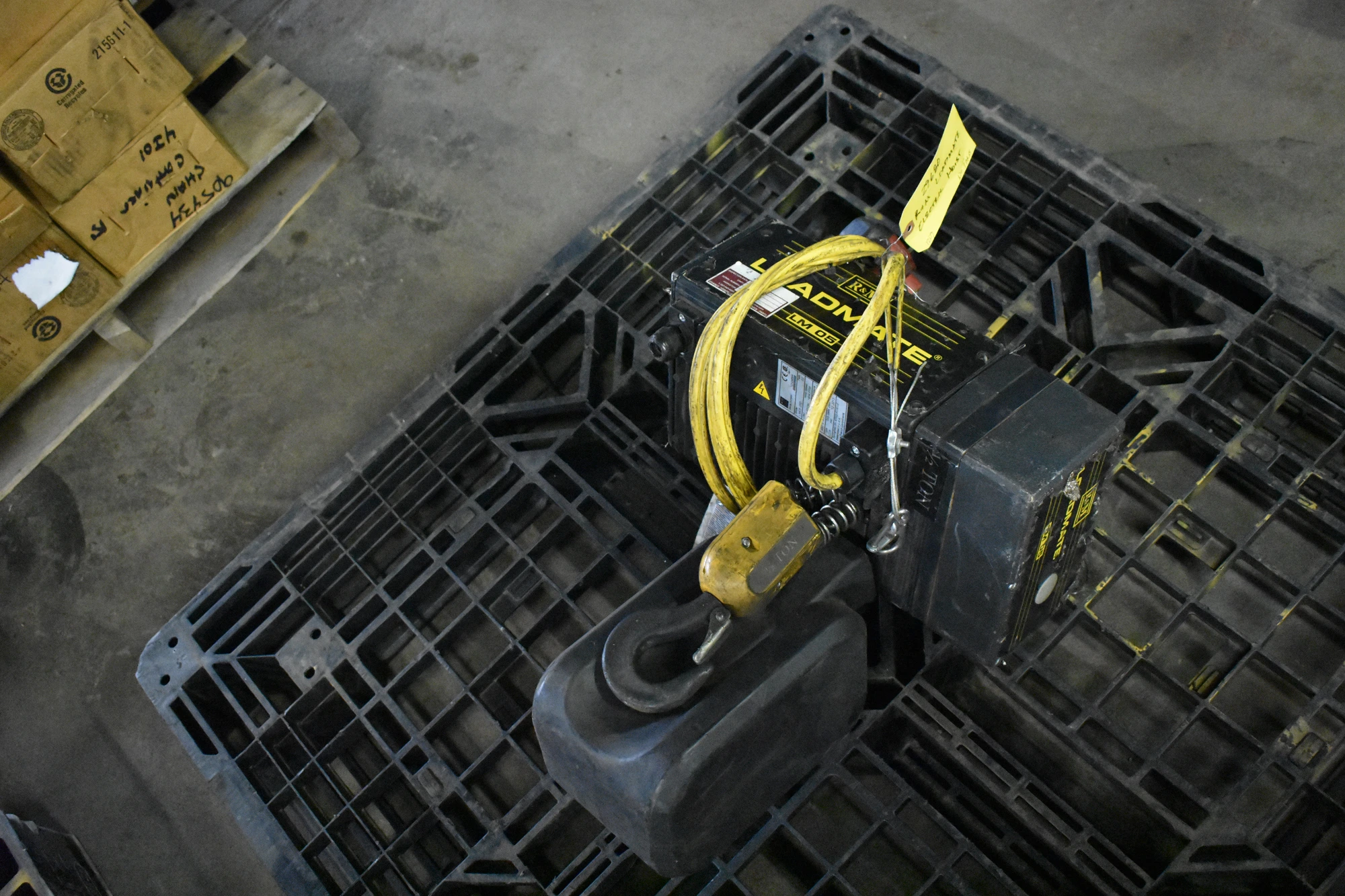 1/2 TON R&M LOADMATE "LM05 050" ELECTRIC CHAIN HOIST w/PENDANT