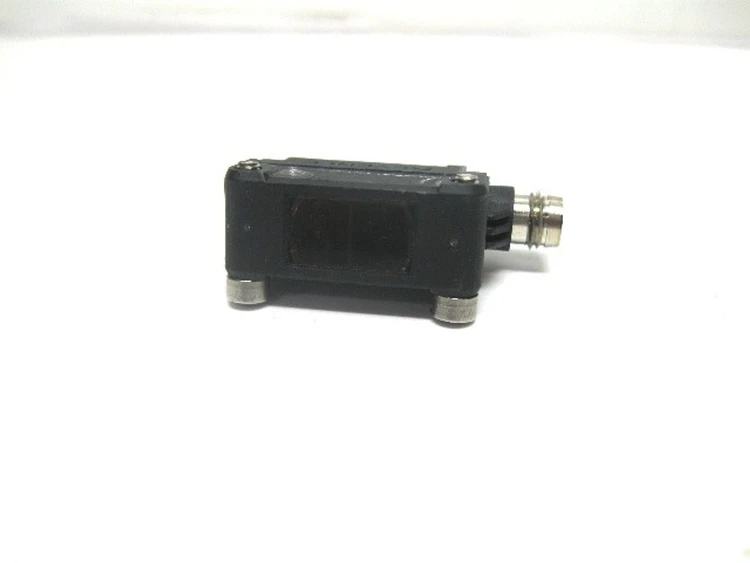 Used KEYENCE PZ-G61CP Photoelectric Sensors Kentucky US | Industrial Parts R Us Inc. #357143