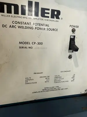 USED MILLER CP–300