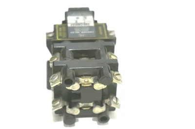 NEW ALLEN BRADLEY 700-C400A4 CONTROL RELAY SER. B 700C400A4