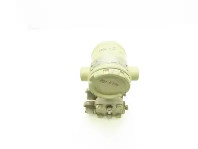 Honeywell ST3Q00 S100 R300 Temperature Transmitter -40° to 125° C 1/2"NPT
