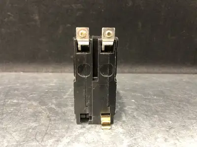 USED SQUARE D QOB230