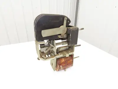 Westinghouse M-501 DC Contactor 300 Amp 600VDC Normally Closed 1745838 Coil