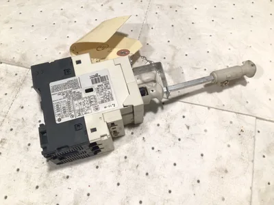 USED SCHNEIDER ELECTRIC VU28 IEA08