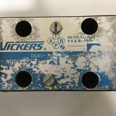 USED VICKERS DG4V-3-2A-M-U-H7-60