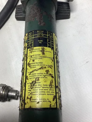 Simplex P-22 Hydraulic Hand Pump 10,000 PSI