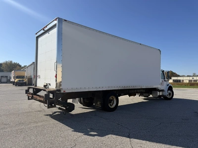 Used 2005 FREIGHTLINER BUSINESS CLASS M2 26' BOX TRUCK Box trucks Ohio US | Miedema Asset Management Group #1709406