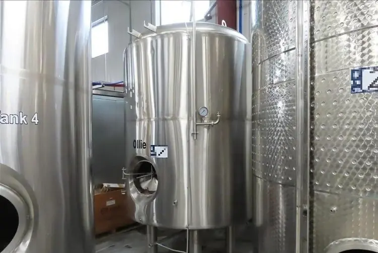 Used _UNKNOWN_ 40 BBT Stainless Steel Tanks Oregon US | Ager Tank & Equipment Co. #1059912
