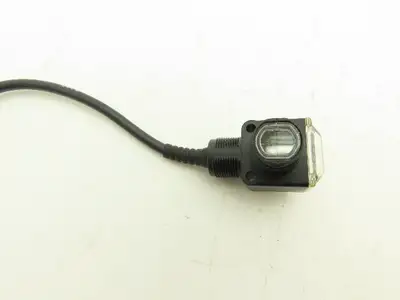 Allen Bradley 42EF-P2MPB-F4 RightSight Photoelectric Sensor Photo Eye Lot of 5