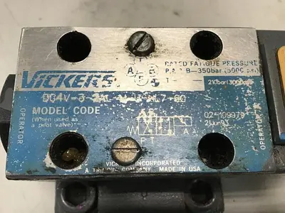 USED VICKERS DG4V-3-2AL-M-U-HL7-60