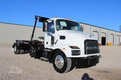 New | in-Stock 2027 MACK MD7 Rolloff Trucks Texas US | Roll Off Truck World #1491883
