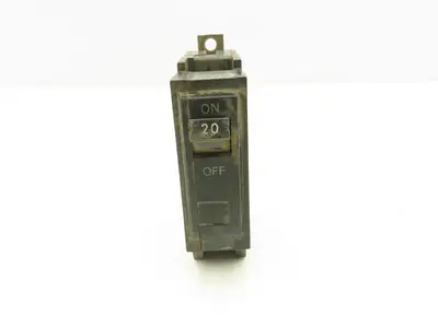 General Electric THQB1120 Circuit Breaker 1-Pole 20A Bolt-In 120/240V Lot of 21