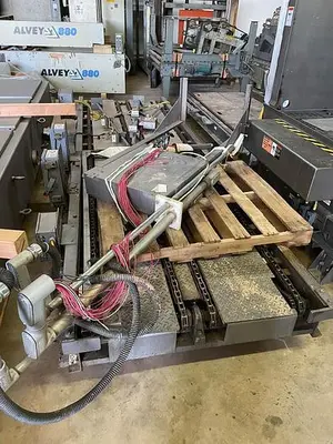 Whallon High Speed Bright Can Palletizer