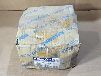 NEW KOMATSU 6553-91-3820