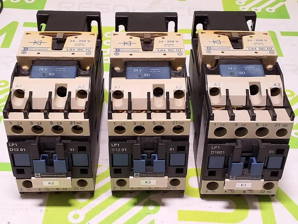 TELEMECANIQUE LP1D1201 CONTACTOR WITH LA4DC1U MODULE