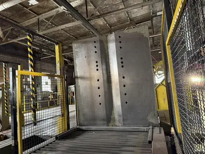 UPENDER 5,300 POUND CAPACITY