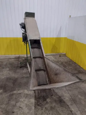 96" CP MFG MODEL #GC-100 "GLASSHOPPER" PORTABLE INCLINED CONVEYOR & GLASS CRUSHER: YOBRO #24416