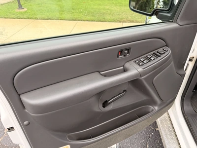 Used 2005 CHEVROLET SILVERADO WITH 43,256 MILES FIRE DEP Fire Trucks Michigan US | Miedema Asset Management Group #1357487
