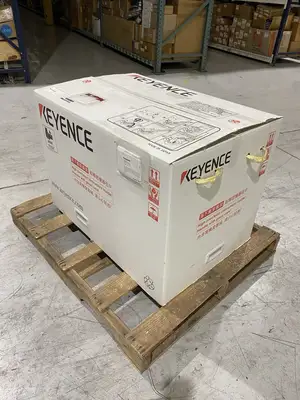 USED KEYENCE KEYENCE MD-X1500C 3-AXIS LASER MARKER (MISSING KEY)