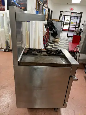 Used US Range Used U.S. Range Natural Gas 2 Burner 24" Range with 12" Flat Top Griddle and Oven Commercial Ranges Illinois US | Falcon Restaurant Supply #1376407