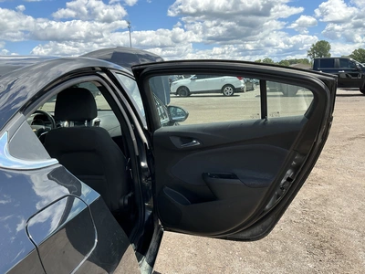 USED 2017 CHEVROLET CRUZE