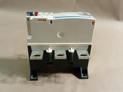 NEW SCHNEIDER ELECTRIC LR9F5367
