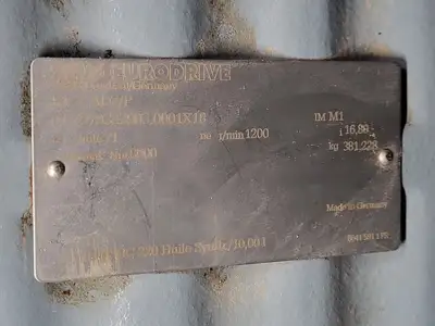 NEW SEW-EURODRIVE R137 AD7/P