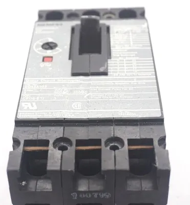 USED SIEMENS ED63A003 CIRCUIT BREAKER 3A 600V
