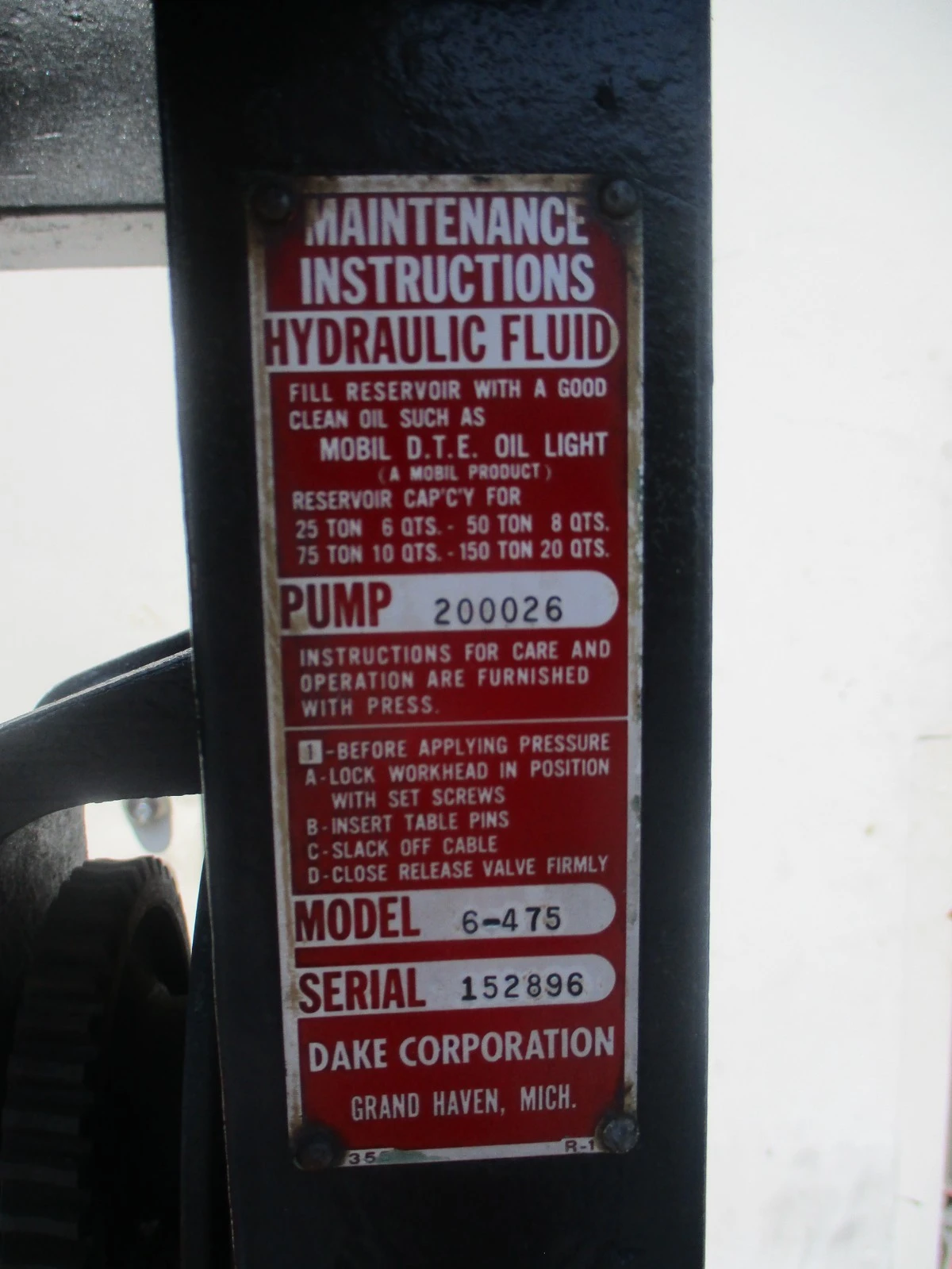USED DAKE 6-475