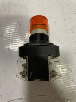Allen-Bradley 800H-QRAH10G Amber Illuminated Pushbutton Switch 120V -NIB