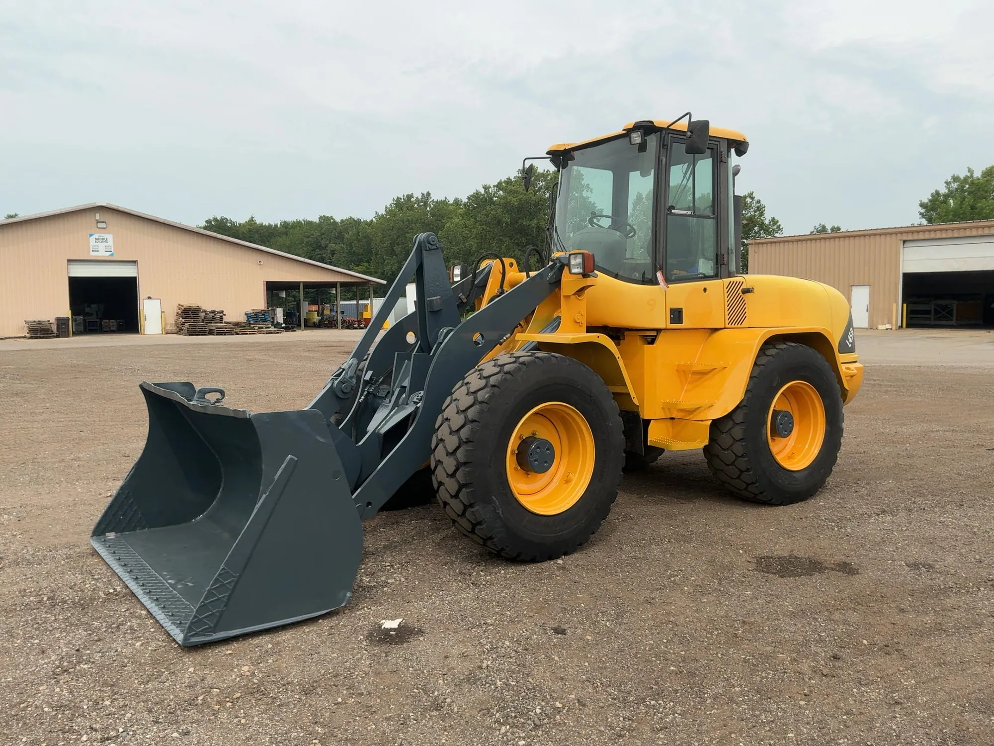 Used 2006 VOLVO L45B Wheel Loaders Michigan US | Miedema Asset Management Group #1334646