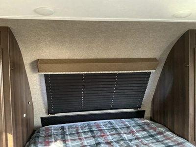 USED 2018 WHITE HAWK 23MRB