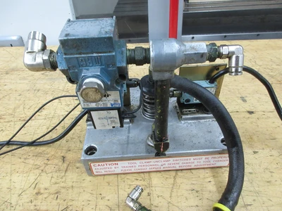 USED 1998 USED HAAS PARTS AND TOOLING VF SERIES 40 TAPER TRP ASSEMBLY