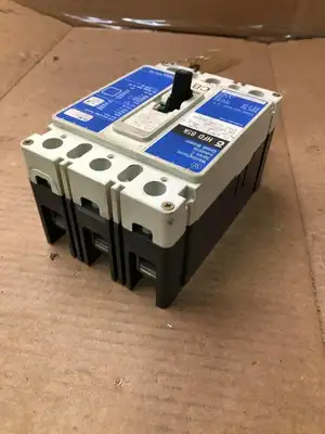 Westinghouse HFD 65k 15A 3 Pole Molded Case Circuit Breaker 600VAC