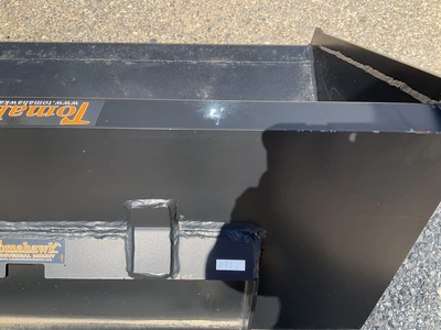 Used TOMAHAWK 42" SMOOTH BUCKET Skid Steer Buckets Michigan US | Miedema Asset Management Group #1342512