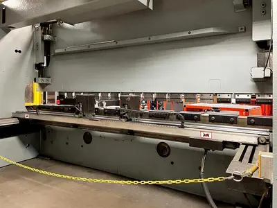 Used 1998 AMADA HFBO 220 Press Brakes | Machine Factory Outlet #1267074